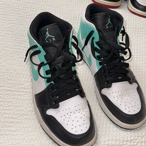 Nile Air Jordan 1 MID